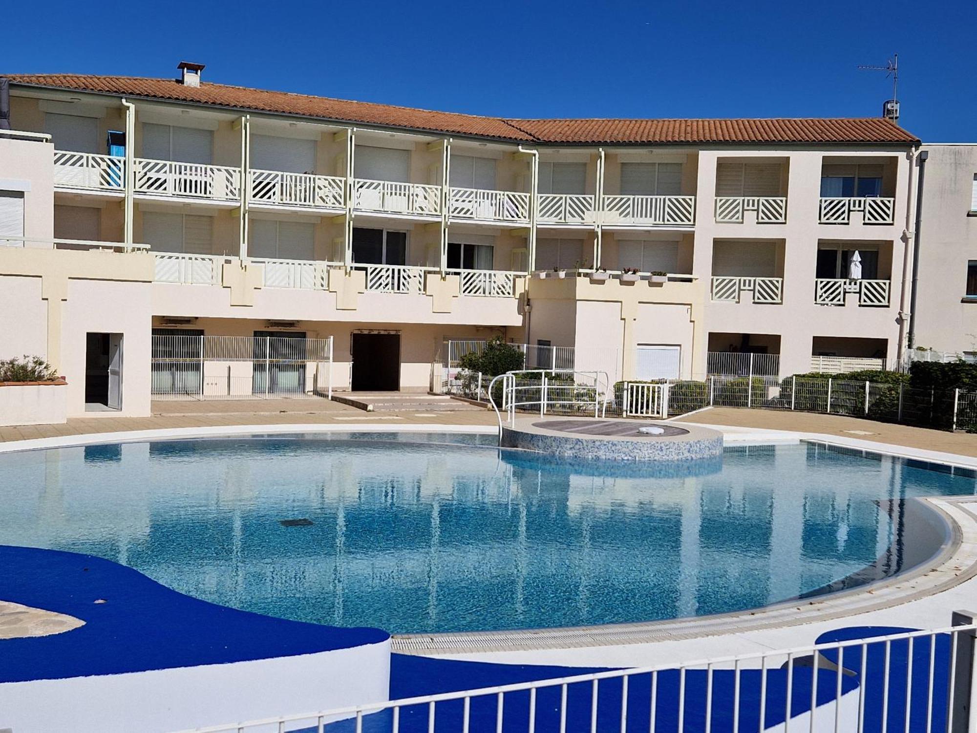Appartement Pres De La Plage - 4 Pers, Piscine Ouverte, Parking, Animaux Acceptes - Fr-1-706-12 シャトライヨン・プラージュ エクステリア 写真